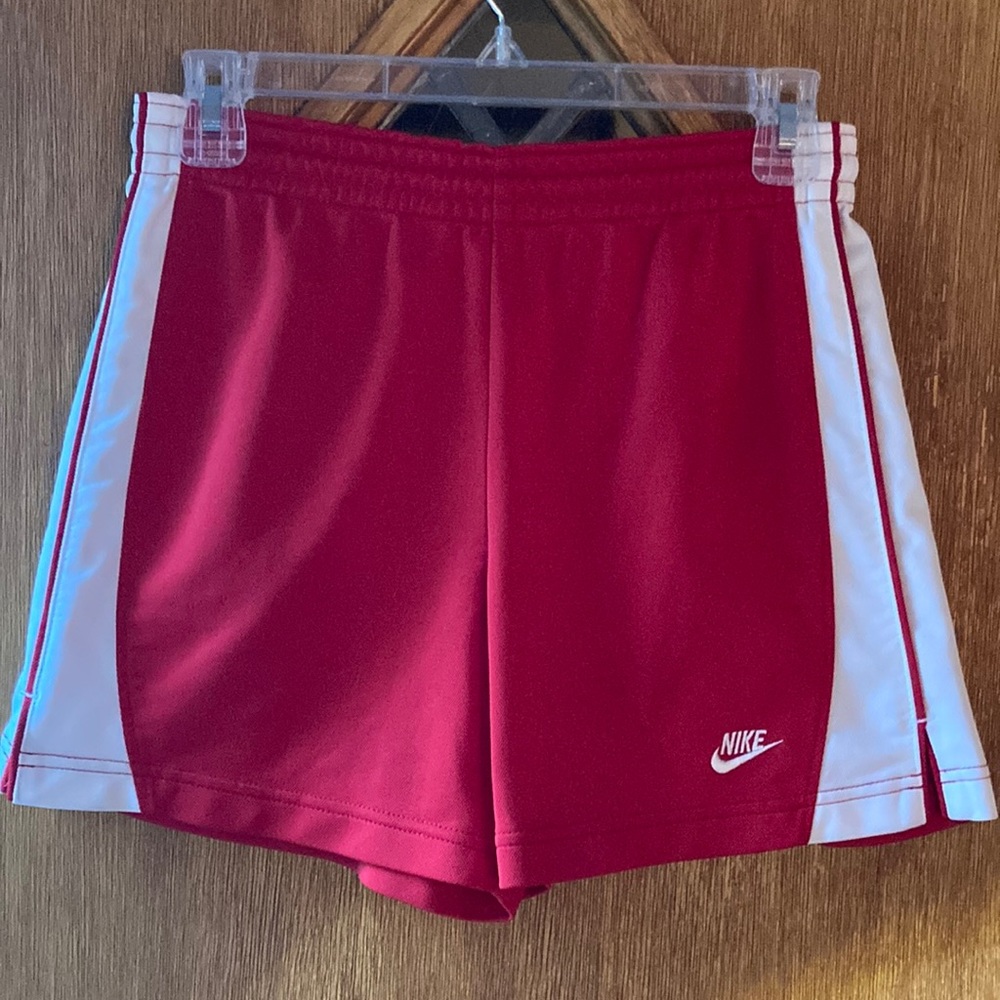 🟧🟧 Nike Women’s Red and White Athletic Shorts (size XS)